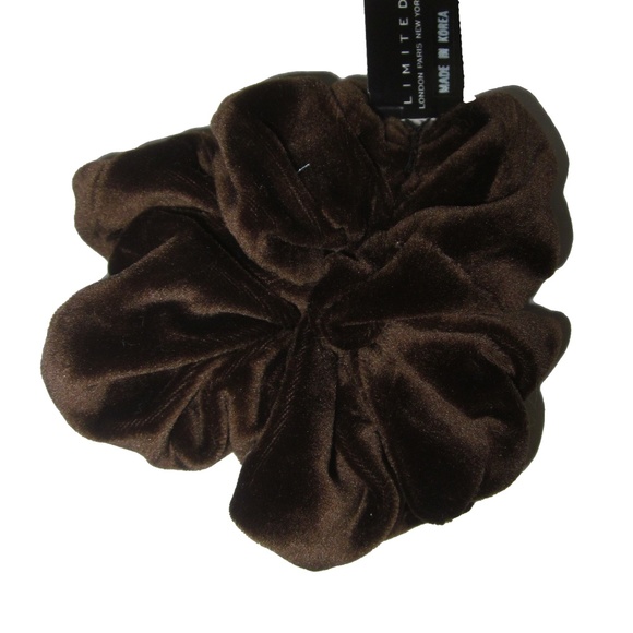 Limited Brown Velour Hair Scrunchie NWT - Picture 1 of 1